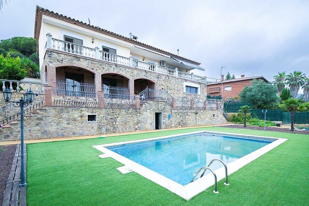 Villa for sale in Calonge