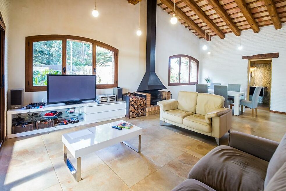 Villa for sale in Mont-ras