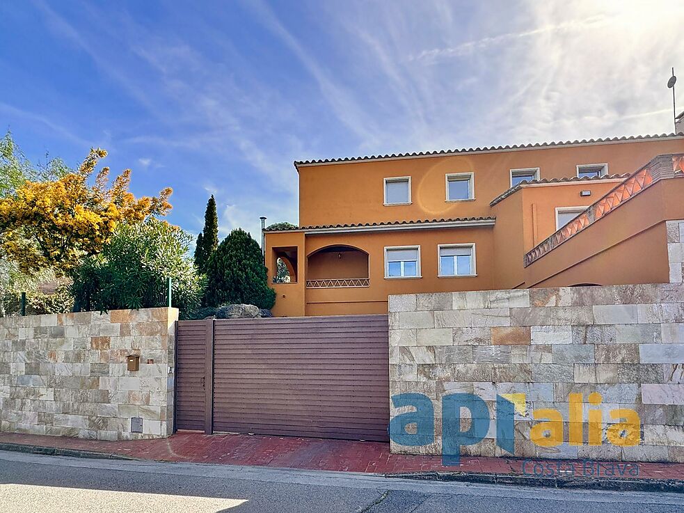 Villa à vendre à Calonge