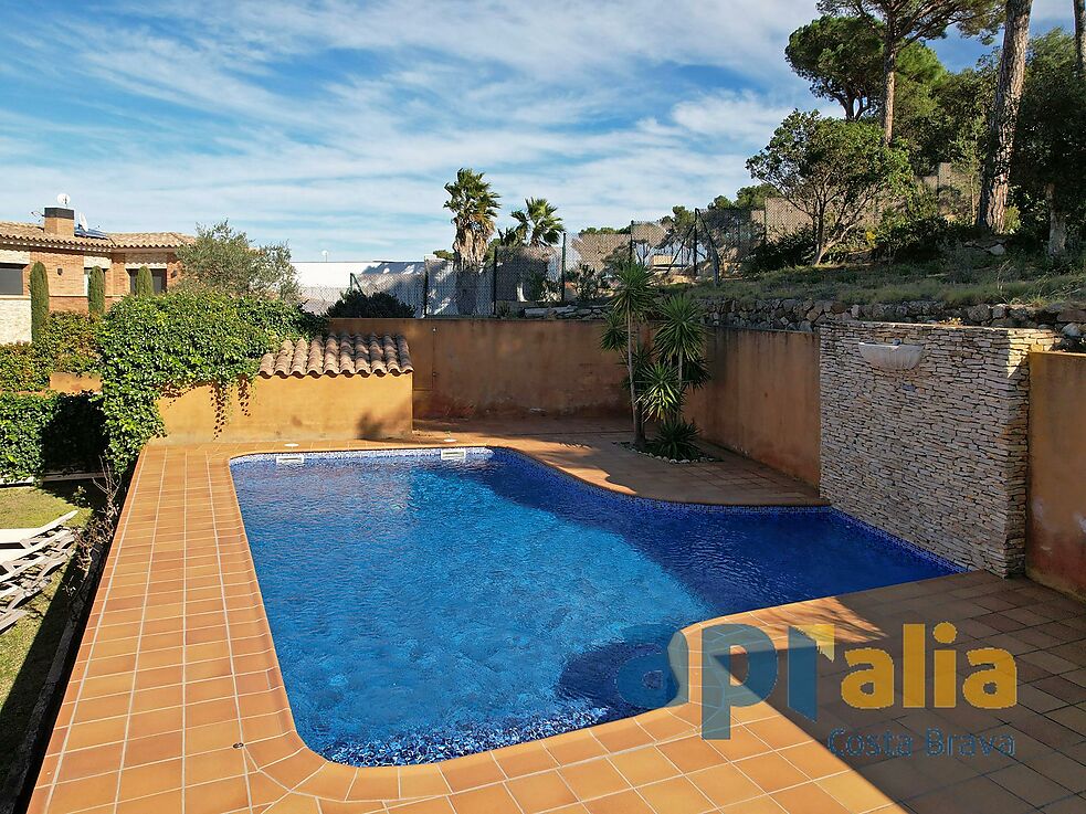 Villa for sale in Calonge