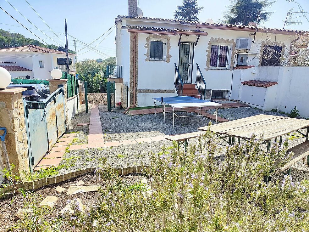 Semi-detached house for sale in Platja d'Aro.