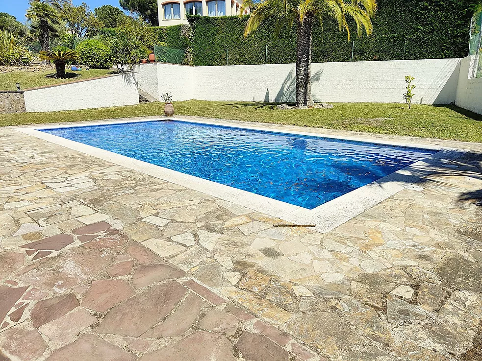 Villa for sale in Calonge