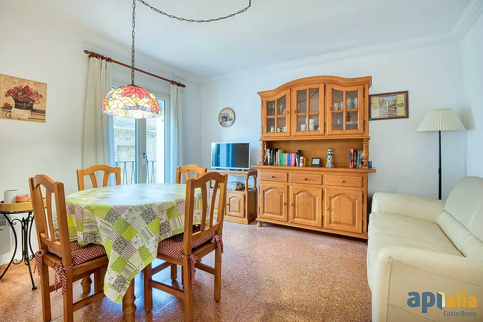 APARTMENT FOR SALE IN ST. FELIU DE GUÍXOLS